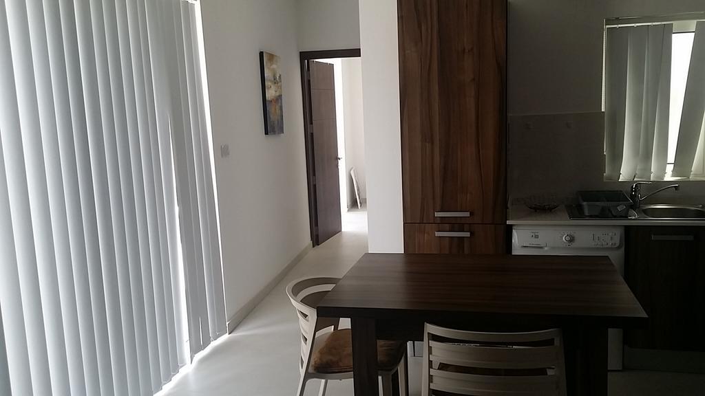 Paceville Montecarlo Apartments Saint Julian's Bilik gambar