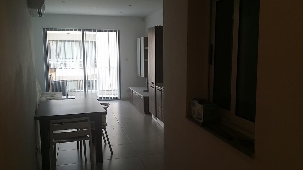 Paceville Montecarlo Apartments Saint Julian's Bilik gambar